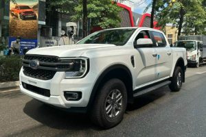 Ford Ranger XLS 2024 Màu Trắng